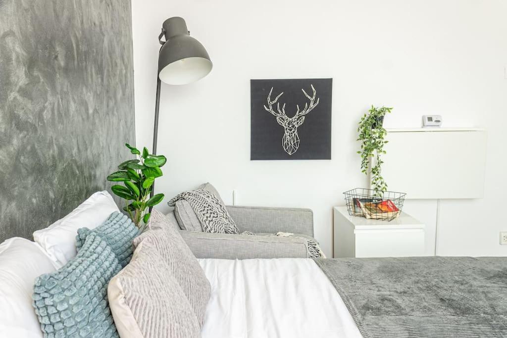 Cosy Nest M&N Condos Boekarest Buitenkant foto